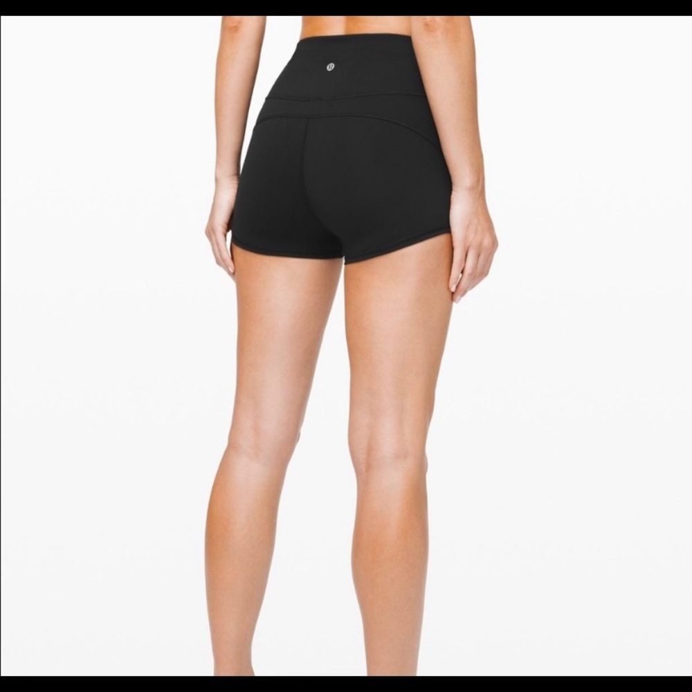 Lululemon in Movement shorts 2.5 inseam